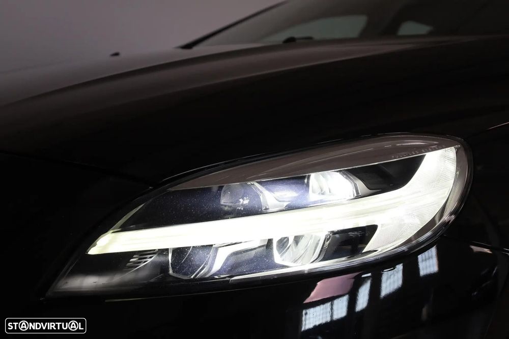 Volvo V40 2.0 D3 Momentum - 16