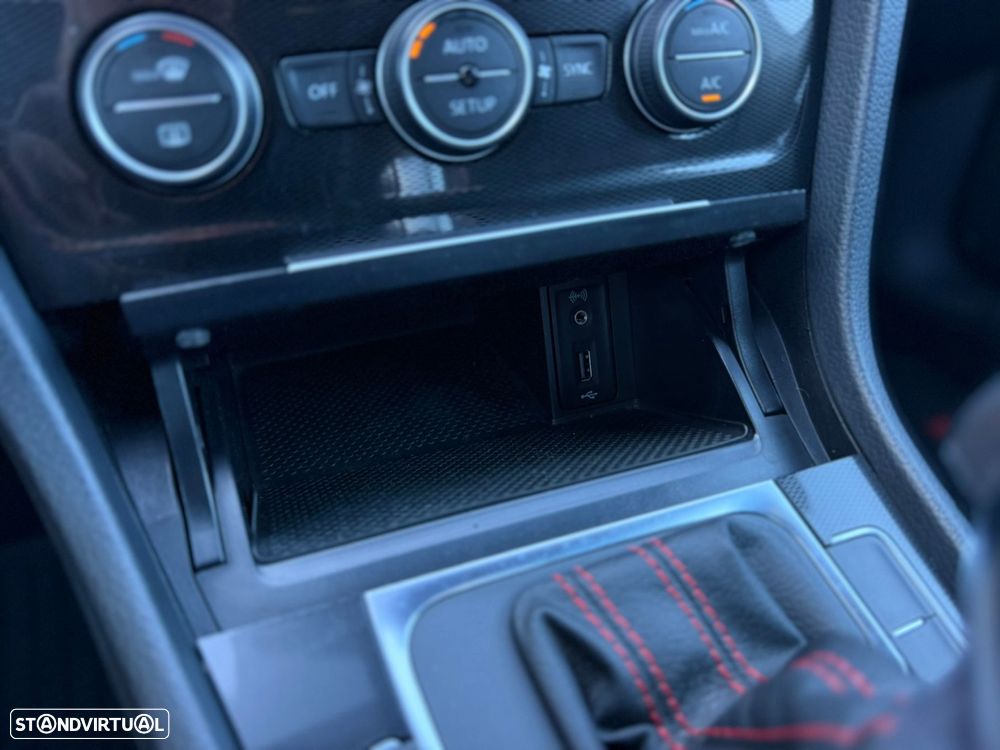 VW Golf 2.0 TSi GTi DSG Performance - 40