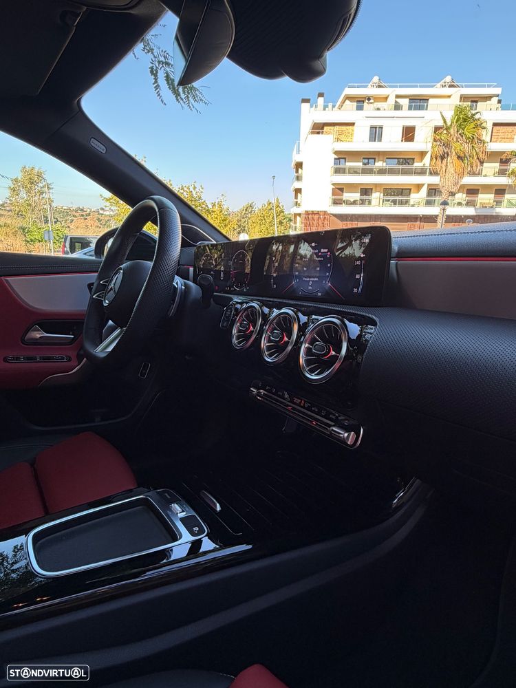 Mercedes-Benz A 180 Limousine d AMG Line Aut. - 24