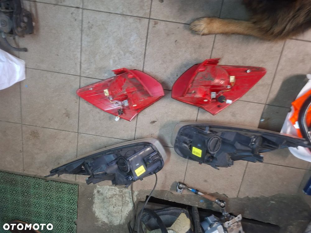 KIA venga  lewe lub prawe przód tyl lampa EUROPA - 3