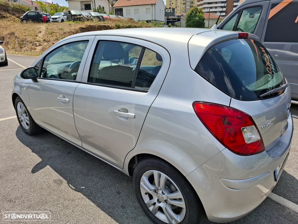 Opel Corsa 1.2 Enjoy - 3