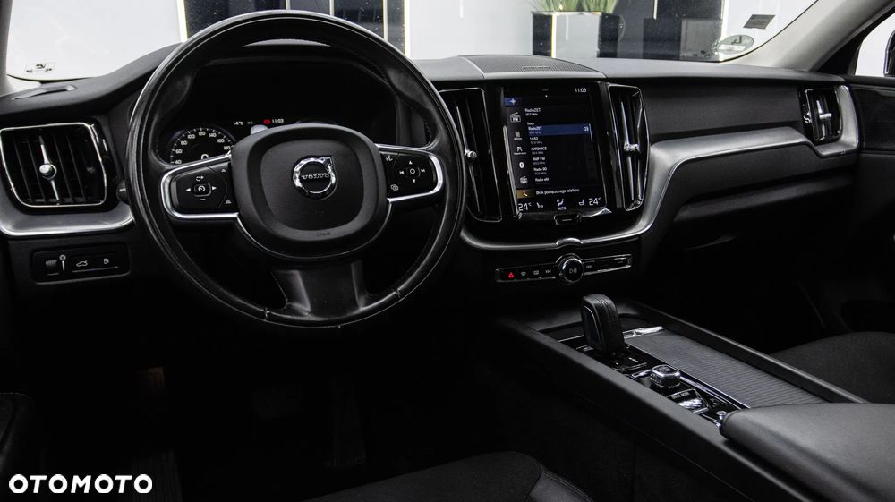 Volvo XC 60 T6 Plug-In Hybrid AWD R-Design - 18