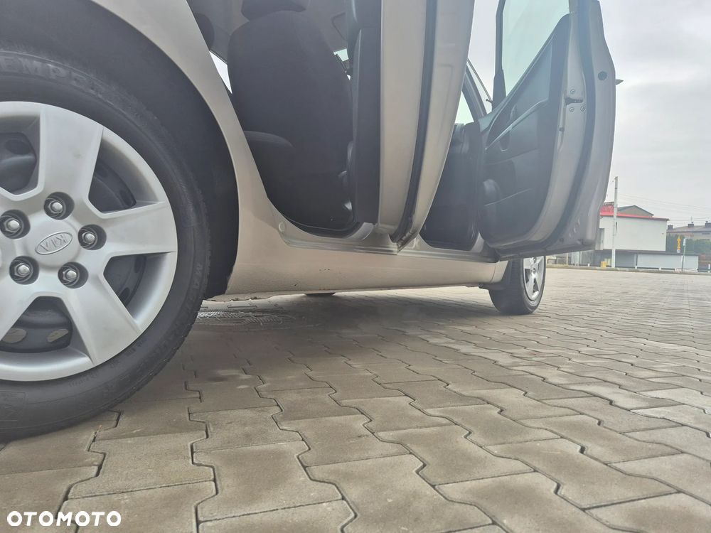 Kia Venga 1.4 CVVT ISG Edition 7 - 19