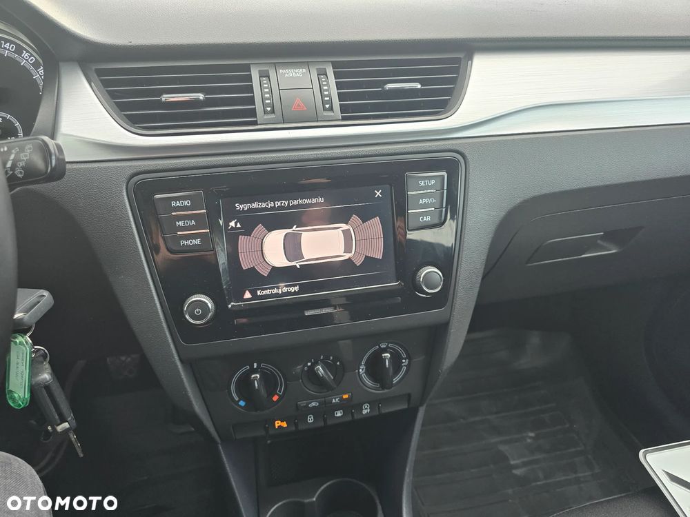 Skoda RAPID - 32