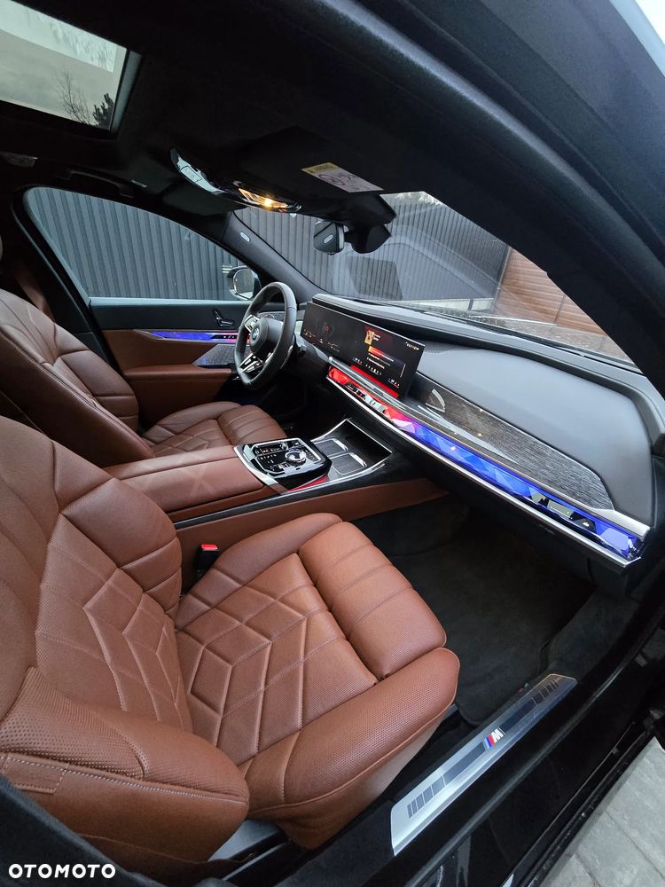 BMW Seria 7 - 21