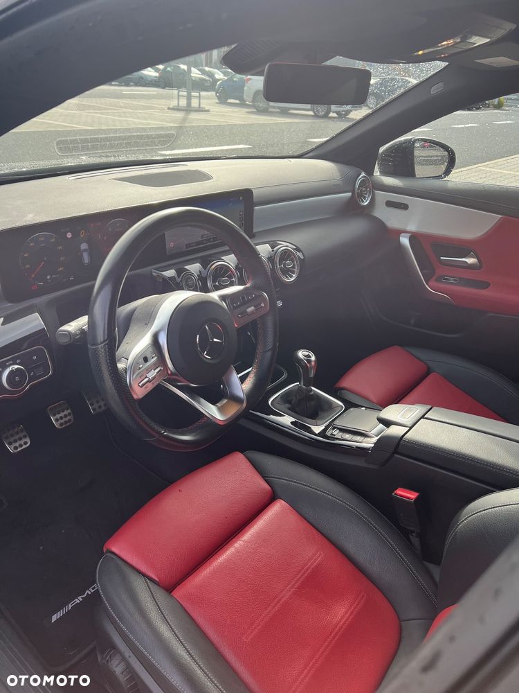 Mercedes-Benz CLA - 21