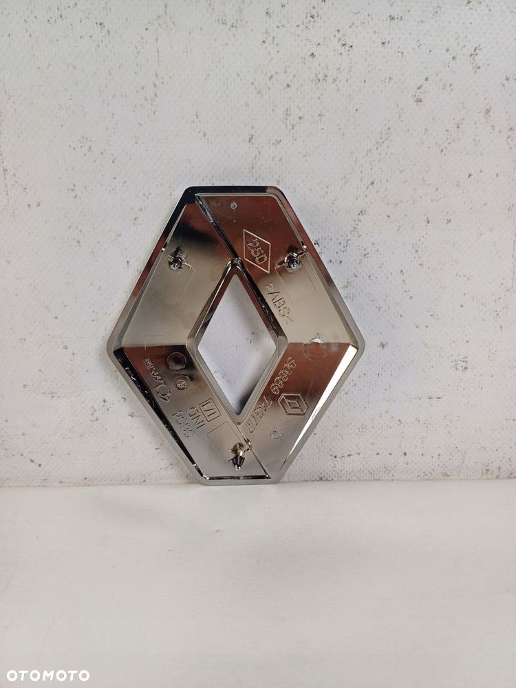 emblemat znaczek logo klapy drzwi tył renault trafic iii 3 14- - 7