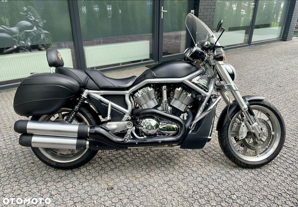 Harley-Davidson V-Rod Street Rod - 1