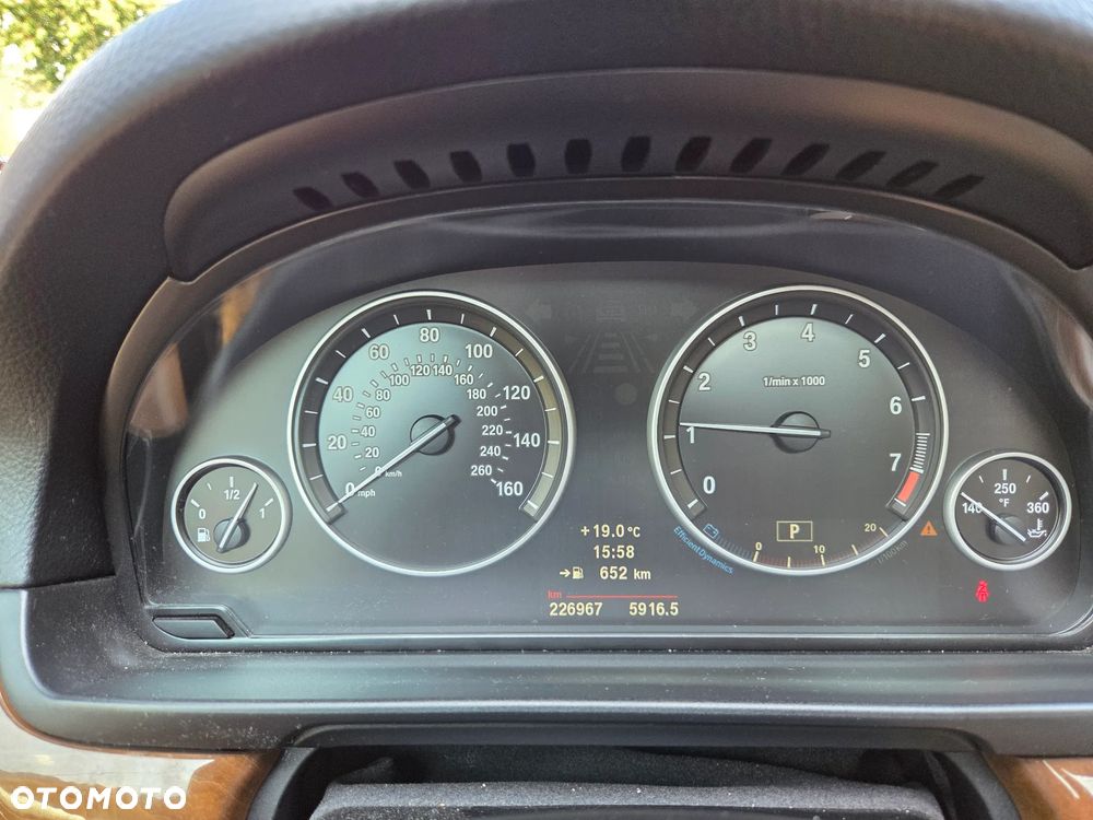 BMW Seria 5 528i Luxury Line - 21