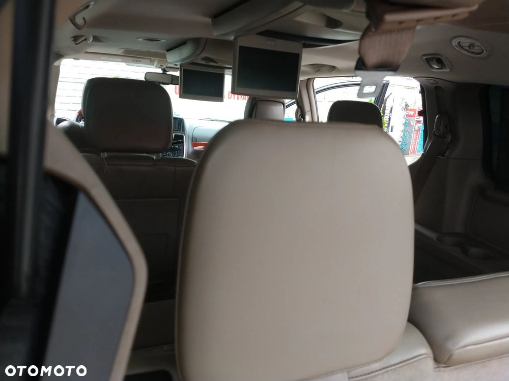 Chrysler Town & Country 3.6 Limited - 12