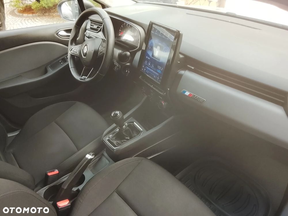 Renault Clio - 8