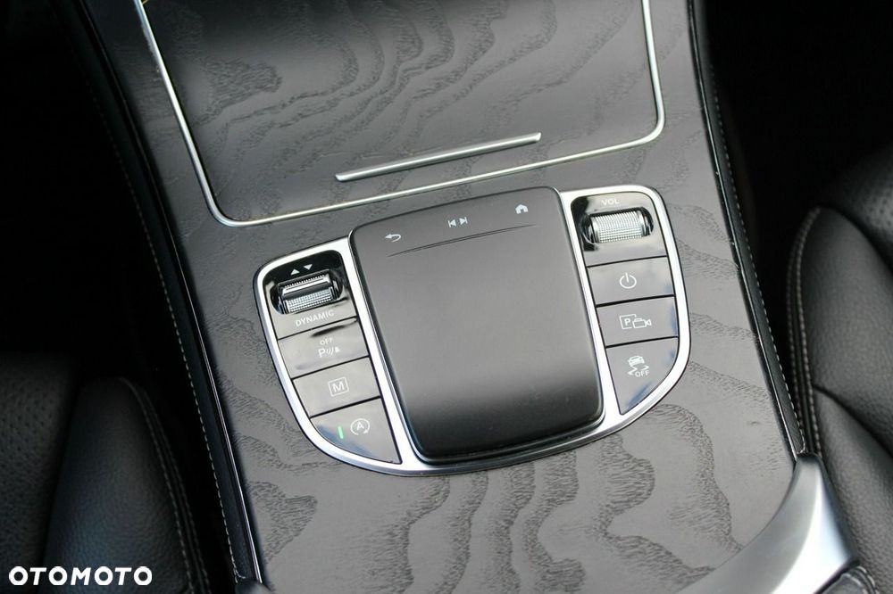 Mercedes-Benz GLC - 20