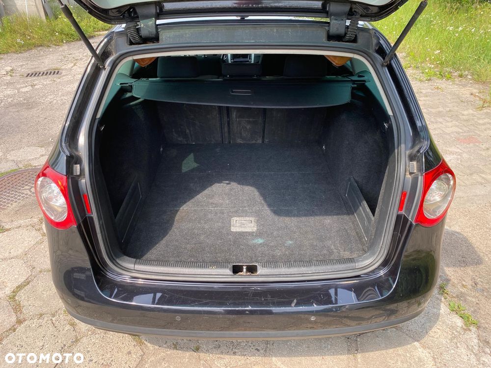 Volkswagen Passat 2.0 TDI DPF DSG Comfortline - 29