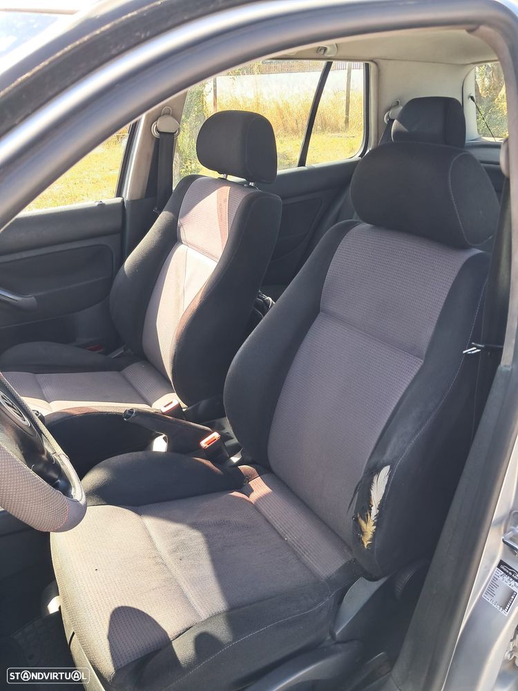 VW Golf 1.9 TDi Confortline AC - 14