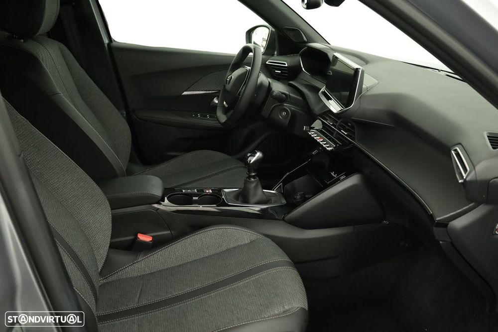 Peugeot 2008 1.2 PureTech Allure - 21