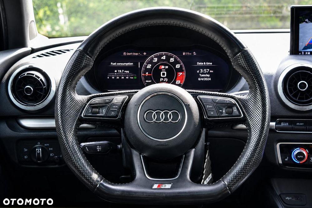 Audi S3 S tronic - 13