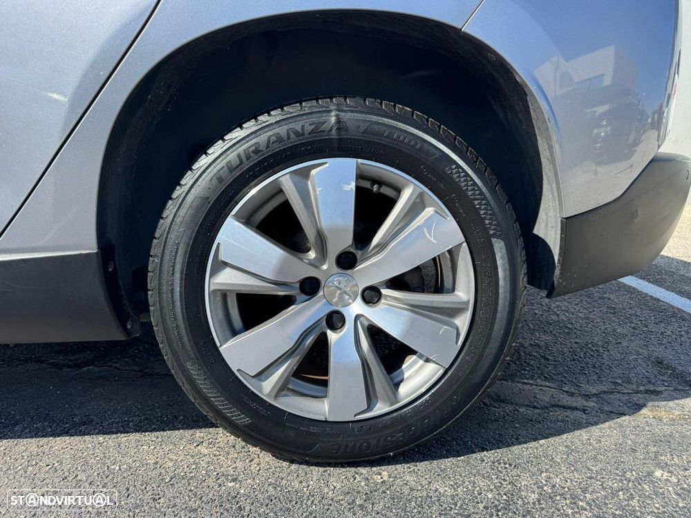 Peugeot 2008 1.2 PureTech Style - 9