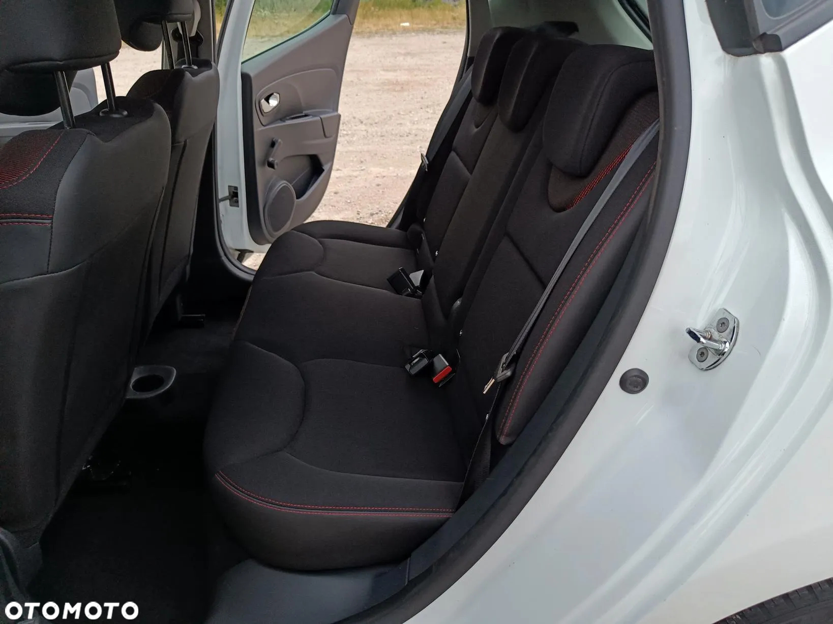 Renault Clio 1.2 16V 75 Dynamique - 28