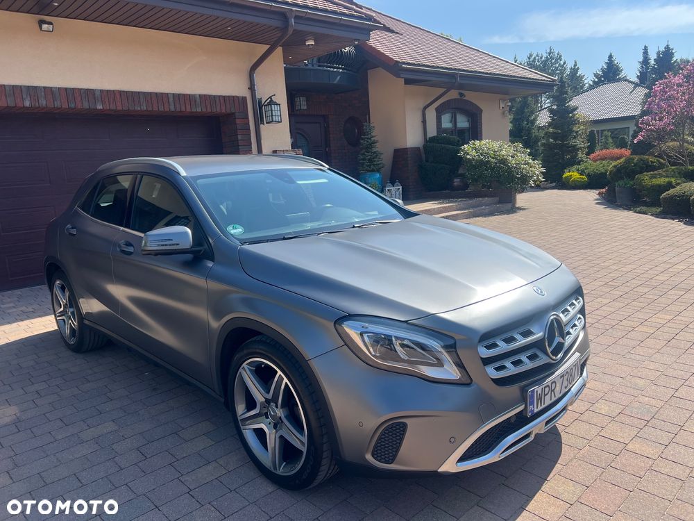 Mercedes-Benz GLA 200 7G-DCT AMG Line - 3