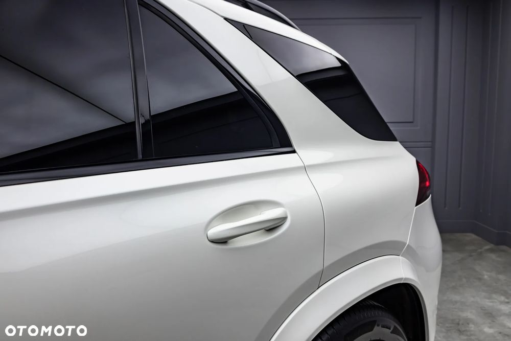 Mercedes-Benz GLE 300 d 4Matic 9G-TRONIC AMG Line - 31