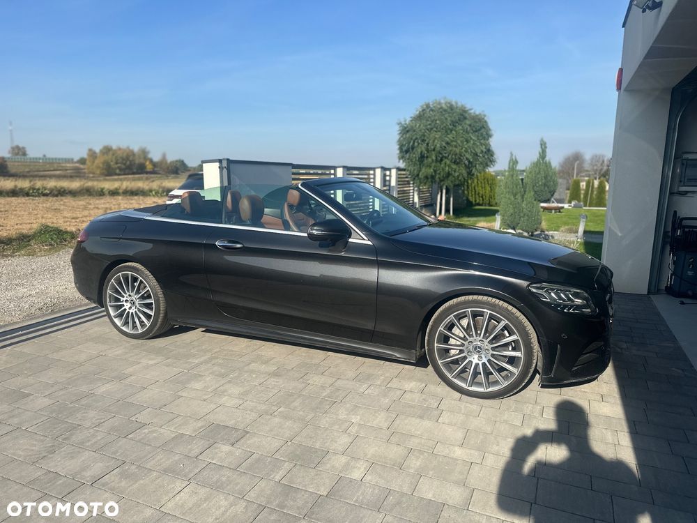 Mercedes-Benz Klasa C 300 9G-TRONIC - 2