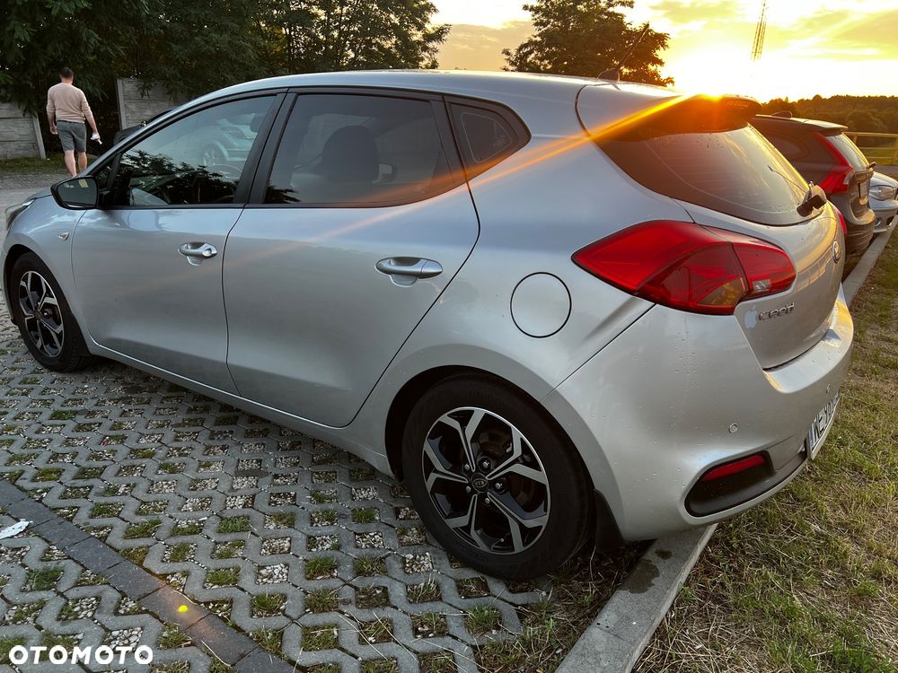 Kia Ceed Cee'd 1.4 CRDi S - 6