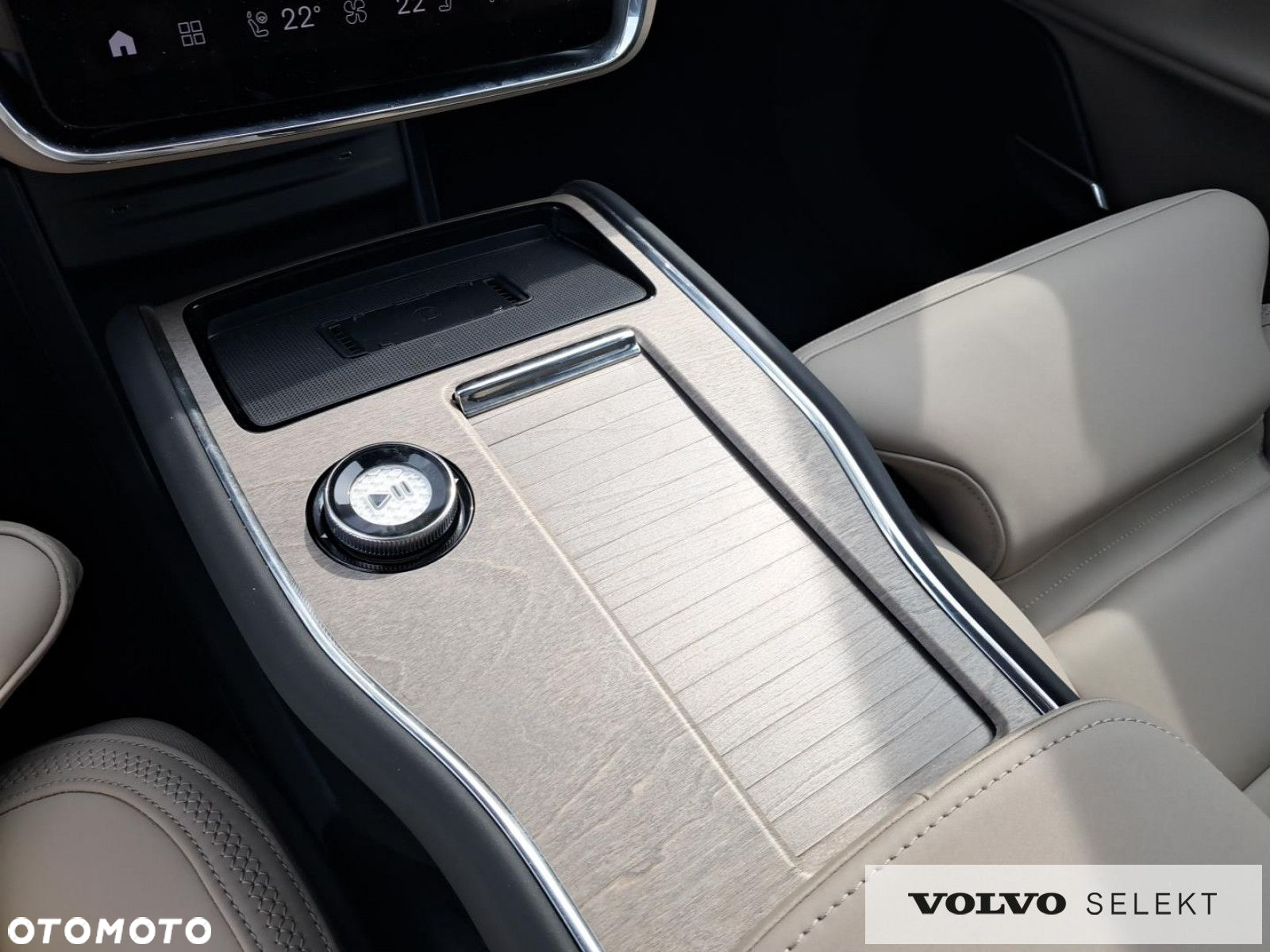 Volvo EX90 - 16
