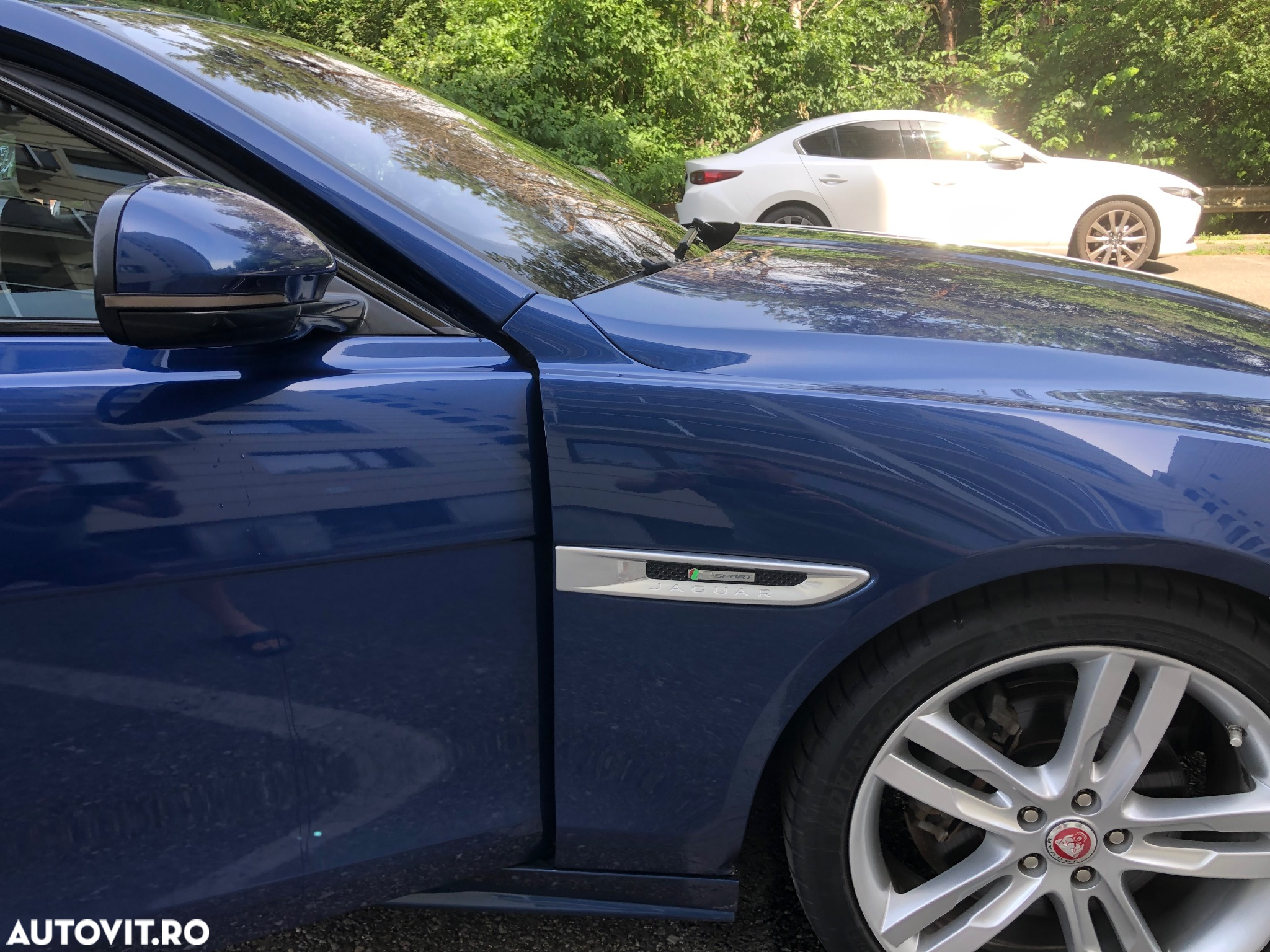 Jaguar XE 2.0 AWD R-Sport - 21