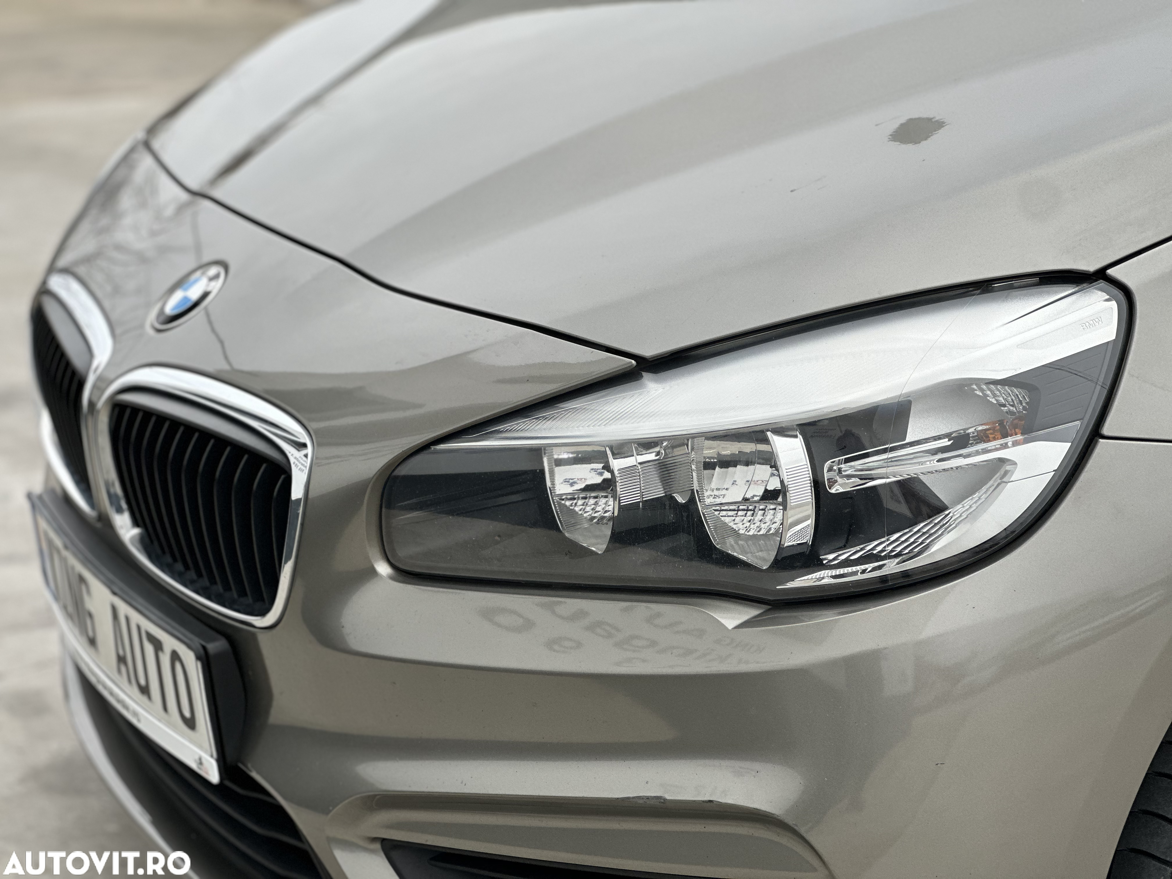 BMW Seria 2 218d Standard - 8