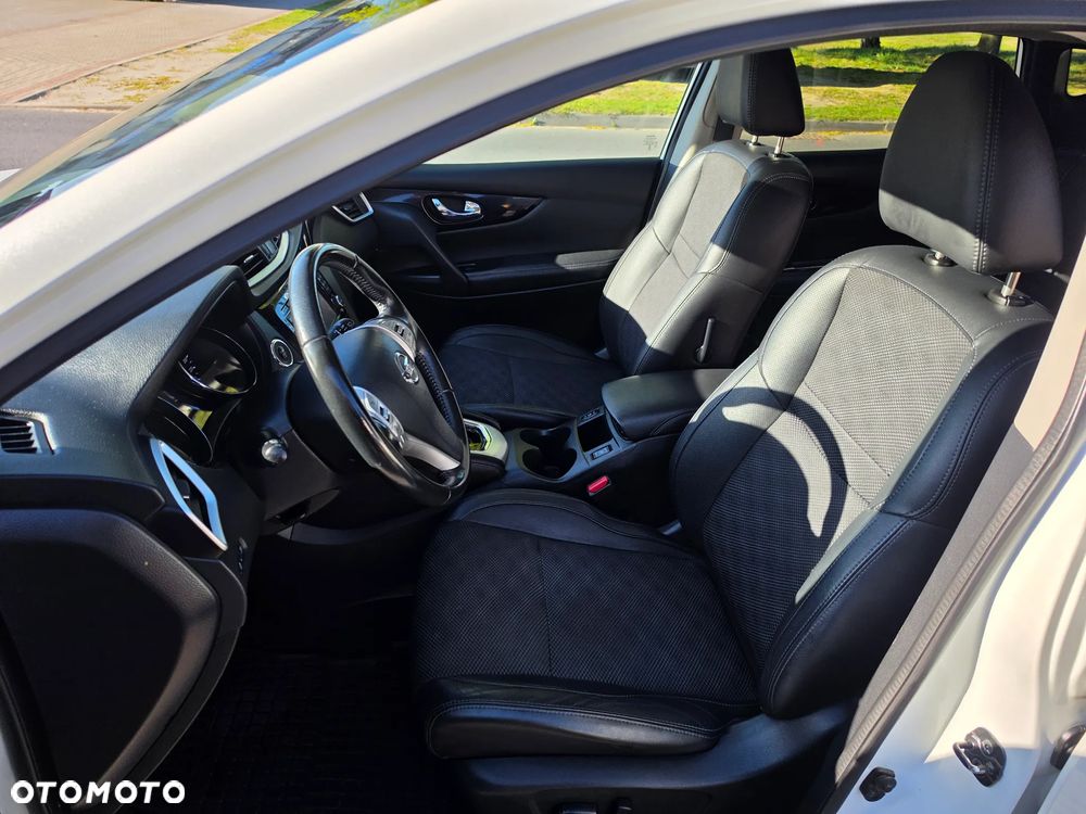 Nissan Qashqai 1.2 DIG-T Xtronic 360 - 19