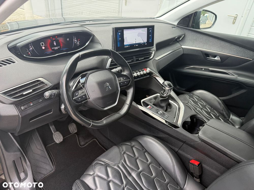 Peugeot 3008 1.2 PureTech Allure S&S - 8