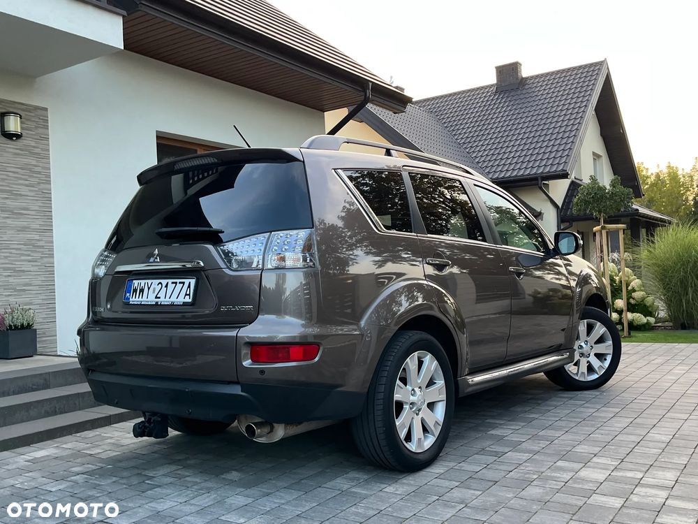Mitsubishi Outlander 2.0 2WD 35 Jahre - 21
