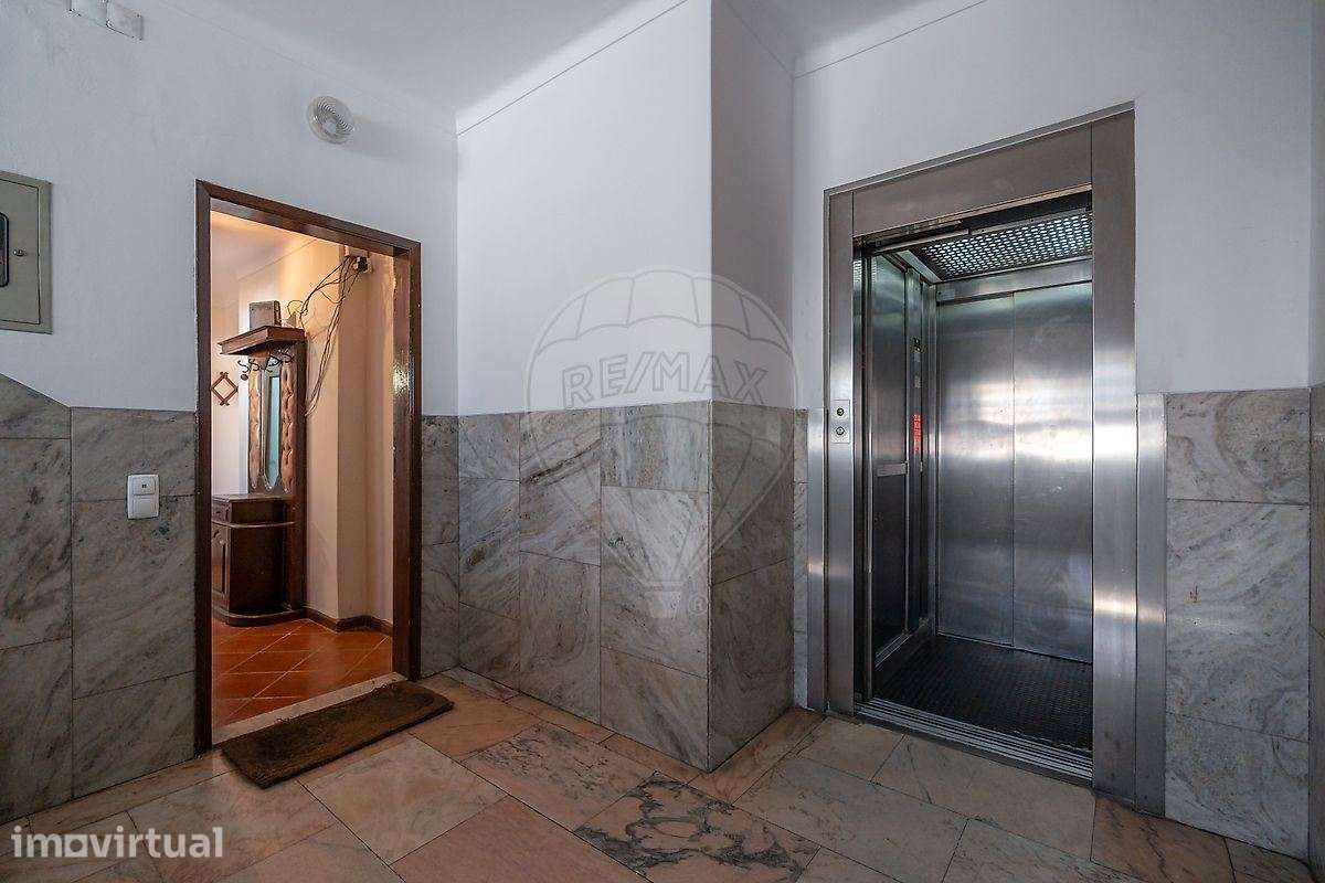 Apartamento T4 Mobilado à venda | Av. Fernão de Magalhães | 132 m² - Grande imagem: 4/24