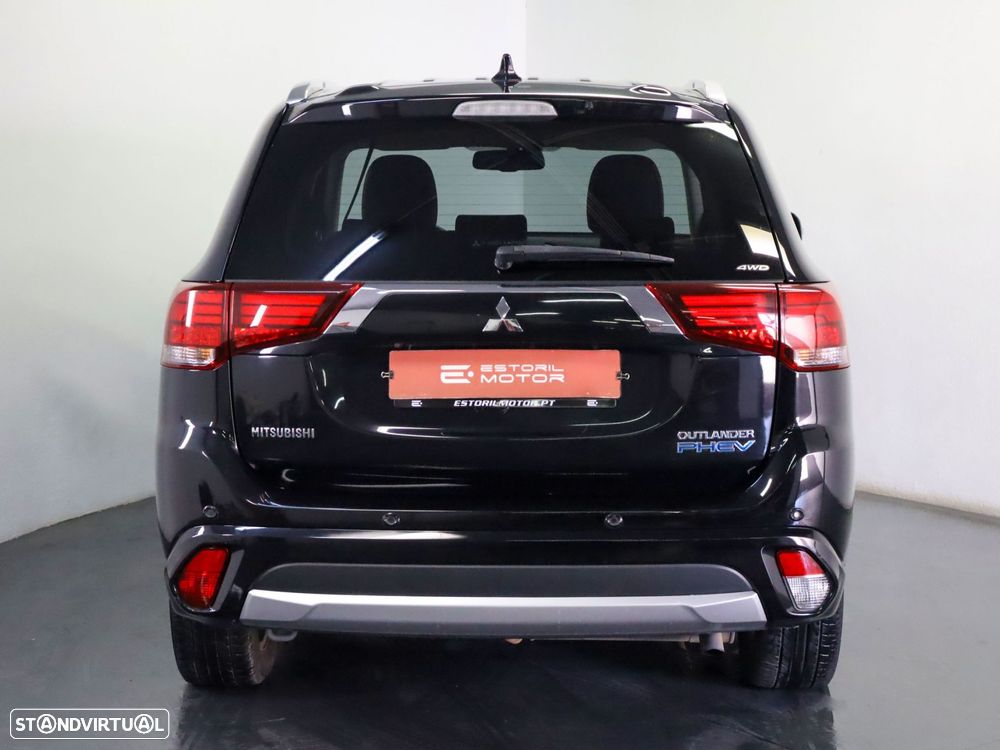 Mitsubishi Outlander 2.0 Intense Navi - 5