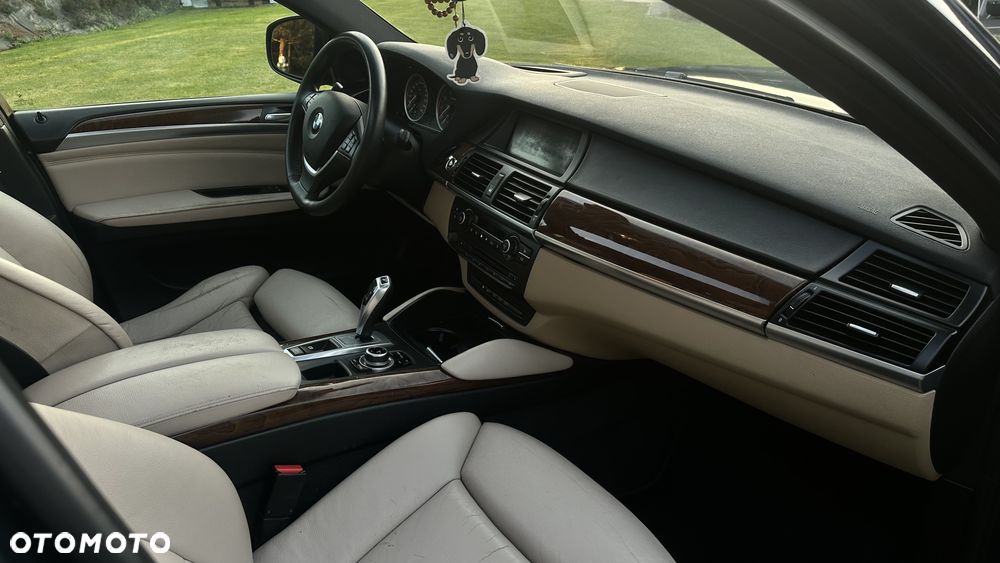 BMW X6 - 11