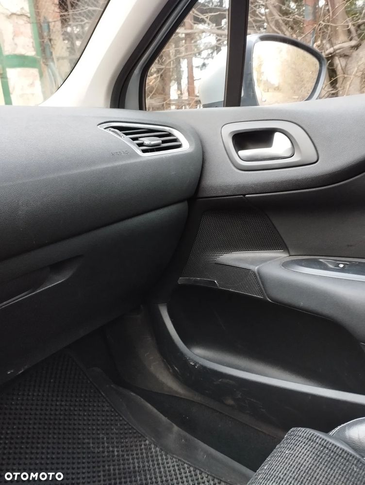 Citroën C4 1.6 HDi Exclusive - 2