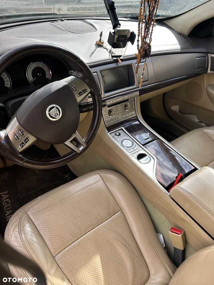 Jaguar XF 3.0 V6 D S Premium Luxury - 21
