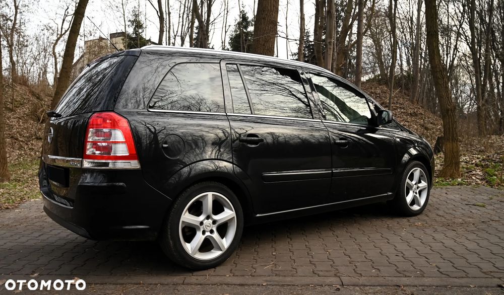 Opel Zafira - 15