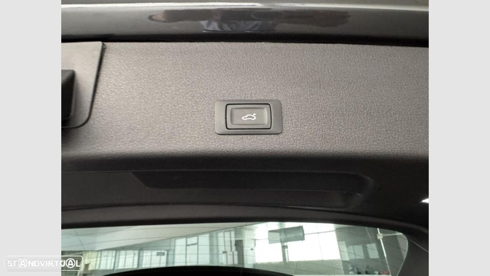 Audi Q8 e-Tron 55 quattro S line - 25