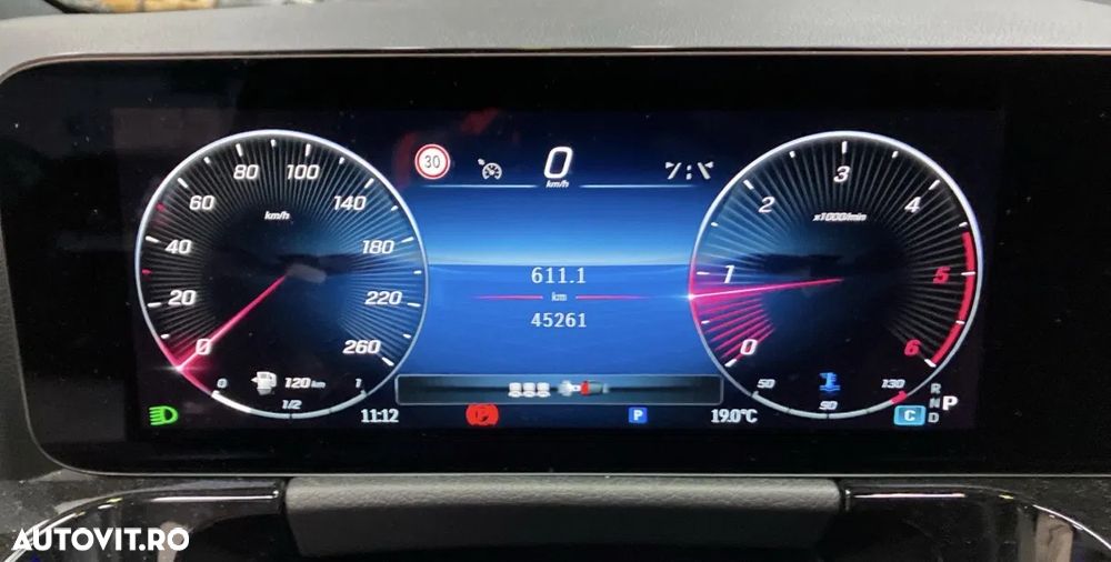 Mercedes-Benz GLA 200 d Aut. - 8