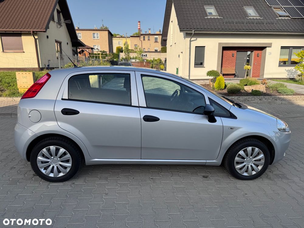 Fiat Grande Punto Actual 1.2 8V Estiva - 5