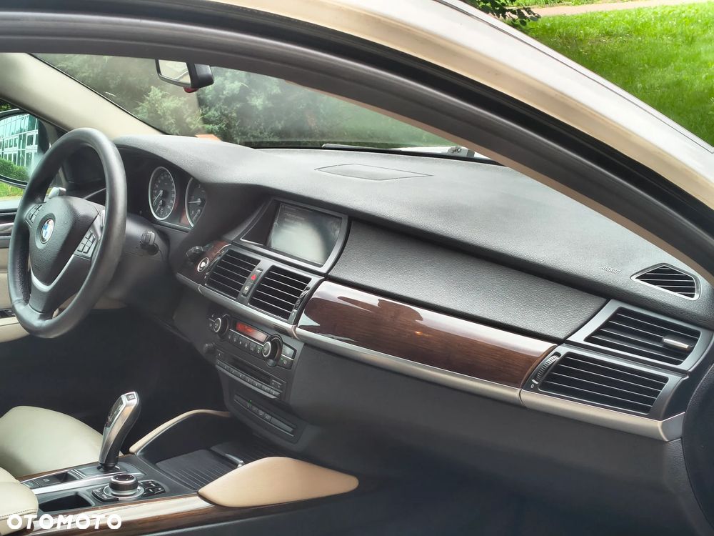 BMW X6 - 10
