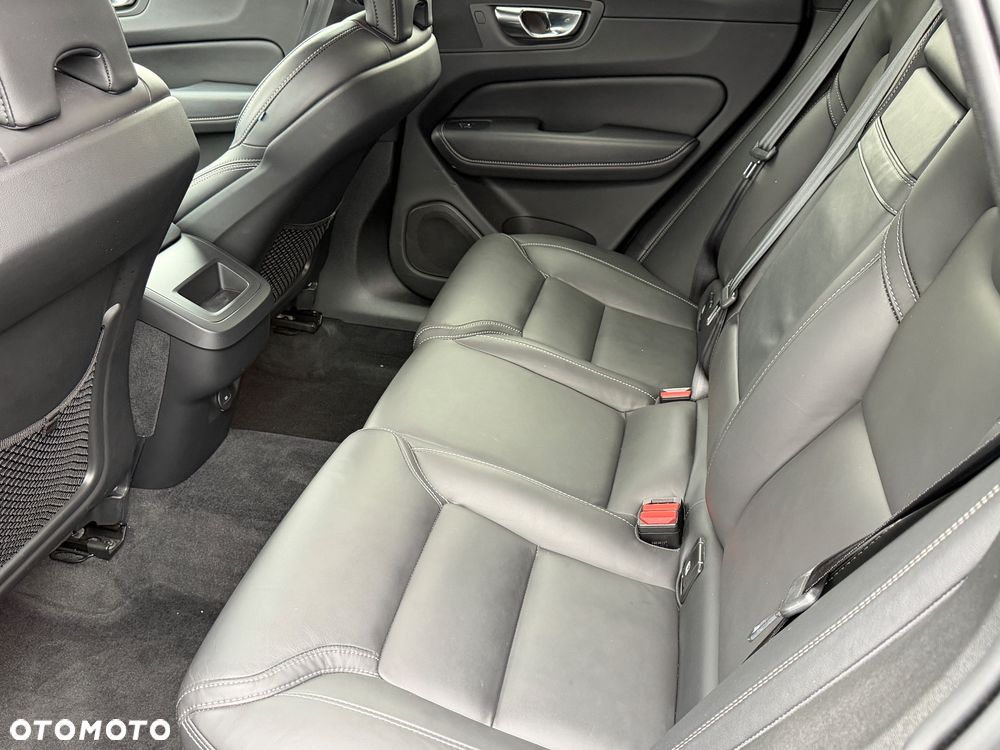Volvo XC 60 B4 D AWD Geartronic RDesign - 19