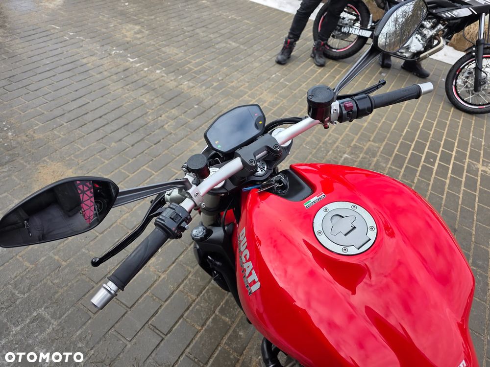 Ducati Monster - 28