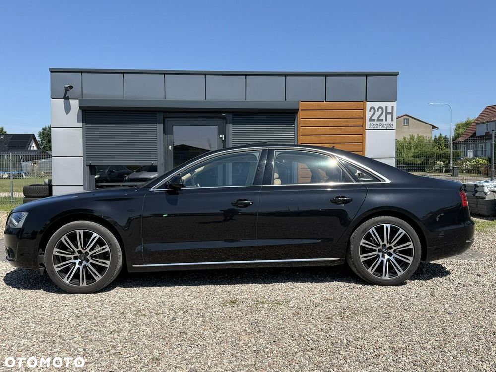 Audi A8 - 4