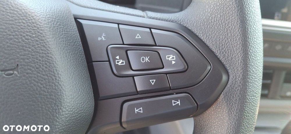 Volkswagen Transporter - 28