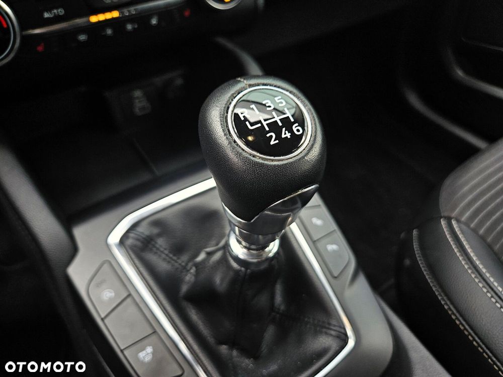 Ford Kuga - 17