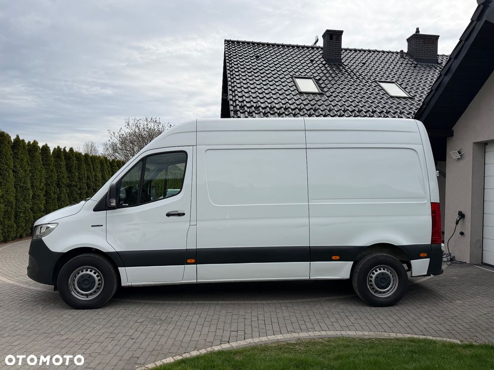 Mercedes-Benz eSprinter - 2