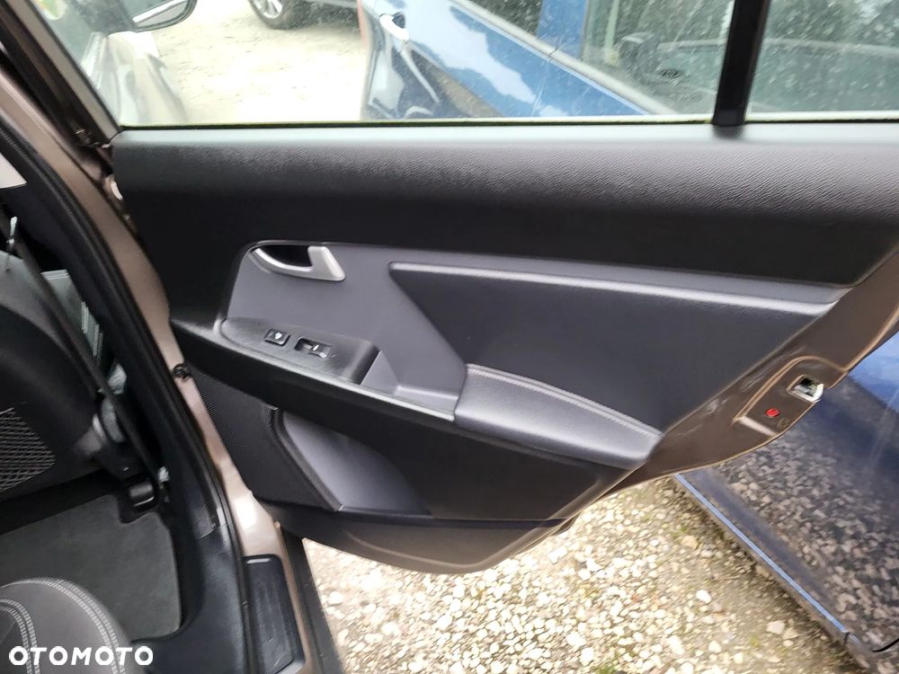 Kia Sportage 2.0 CRDI 4WD Attract - 25