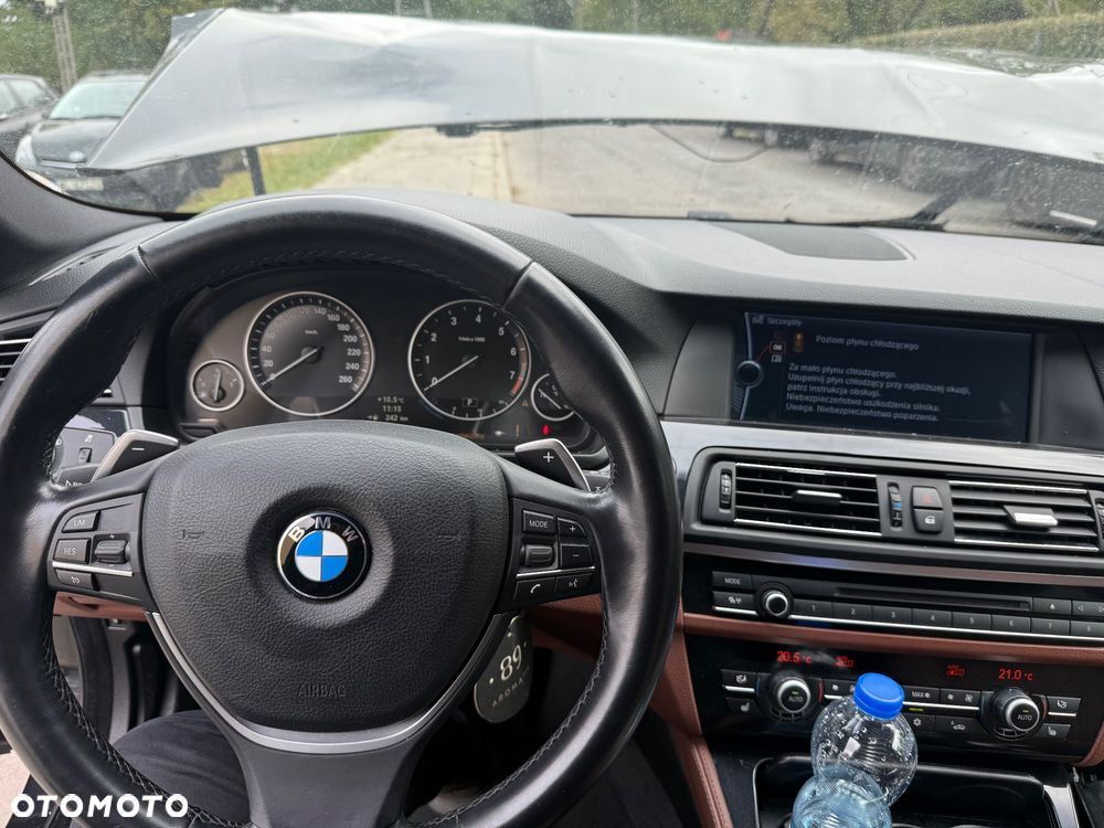 BMW Seria 5 528i xDrive - 19